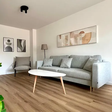 Come2stay - Zentral Apartament Pinneberg